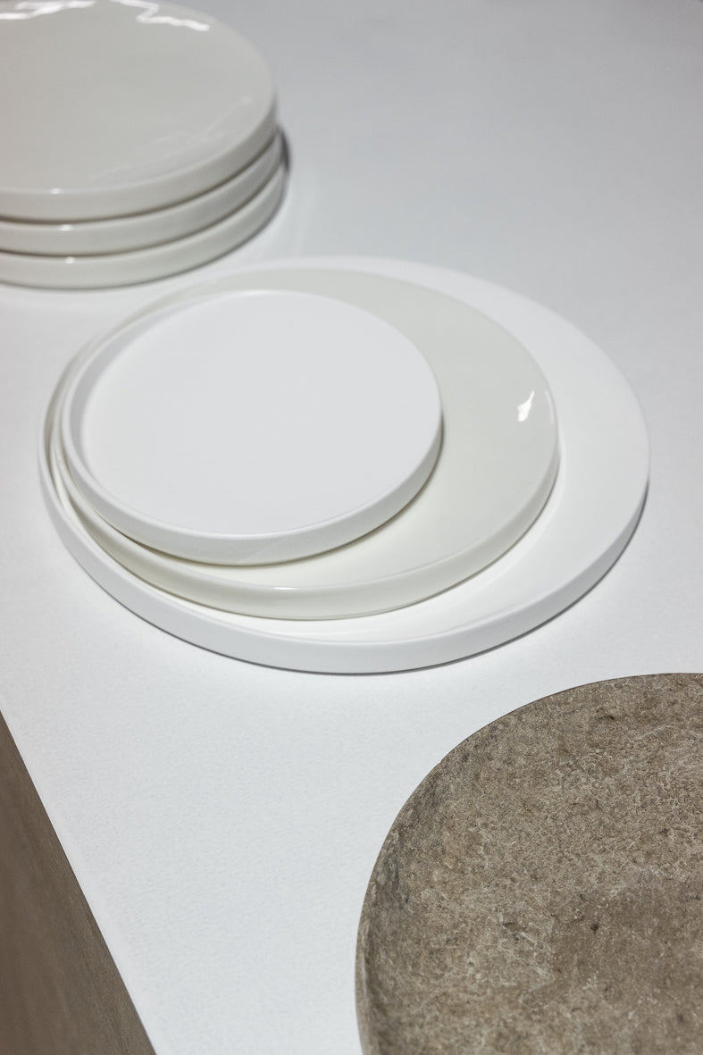 MOON stoneware round plates