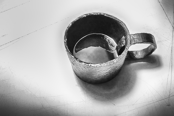 MOCK-CUP pierced coffee cup