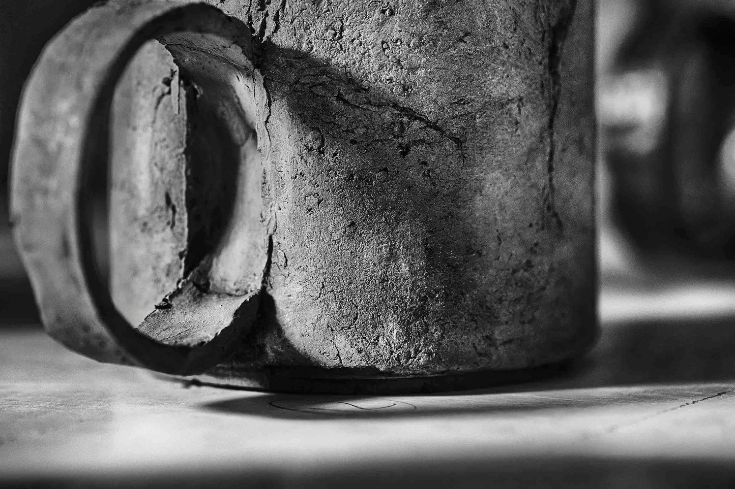 MOCK-CUP pierced coffee cup